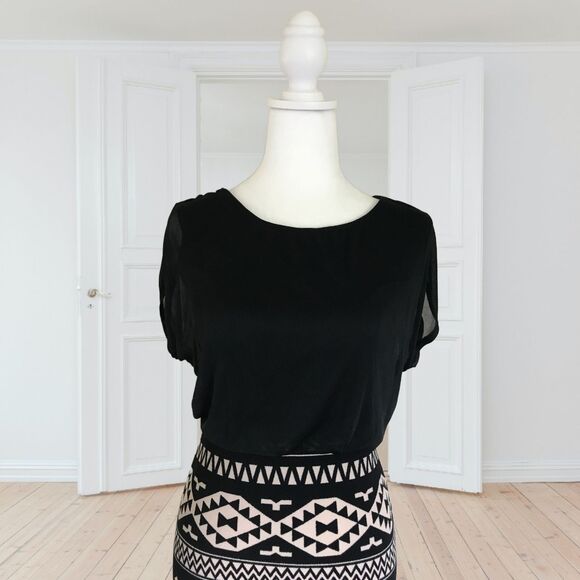 French Atmosphere Short Dress Black/Tan Geometric Pattern Size Small - Picture 2 of 6